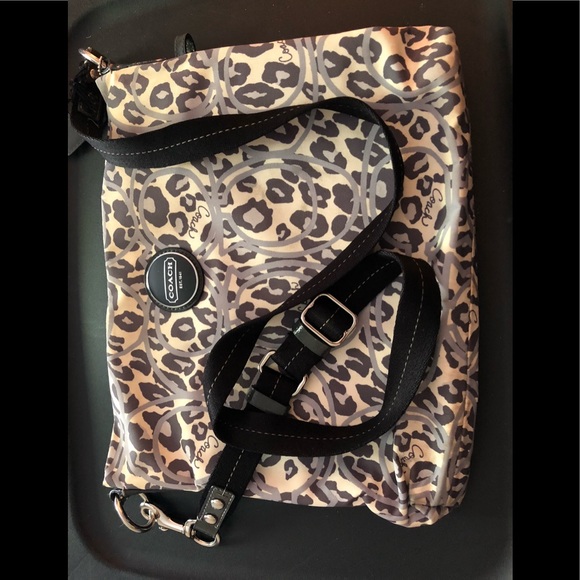 Coach Handbags - Coach crossbody bag